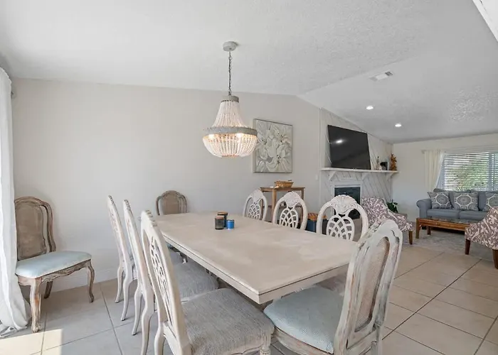 Stunning Waterfront Pool Walk To & Restaurants Large Private Pool * Clearwater Beach