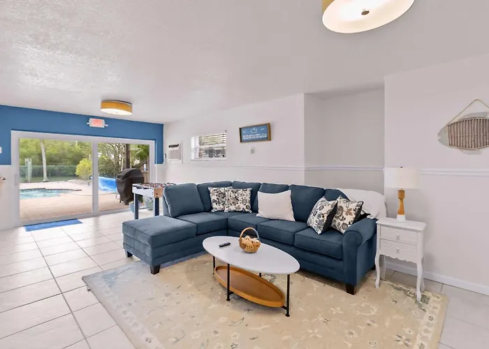 Stunning Waterfront Pool Walk To & Restaurants Large Private Pool * Clearwater Beach
