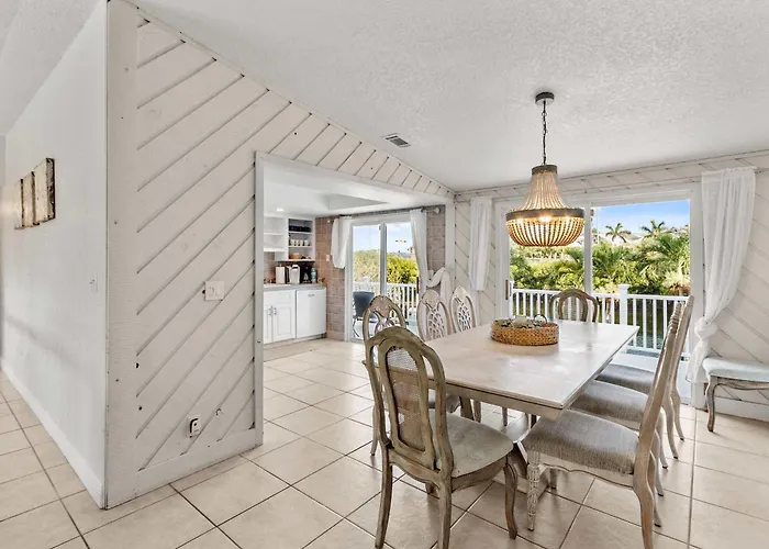 Ferienhaus Stunning Waterfront Pool Walk To & Restaurants Large Private Pool Clearwater Beach